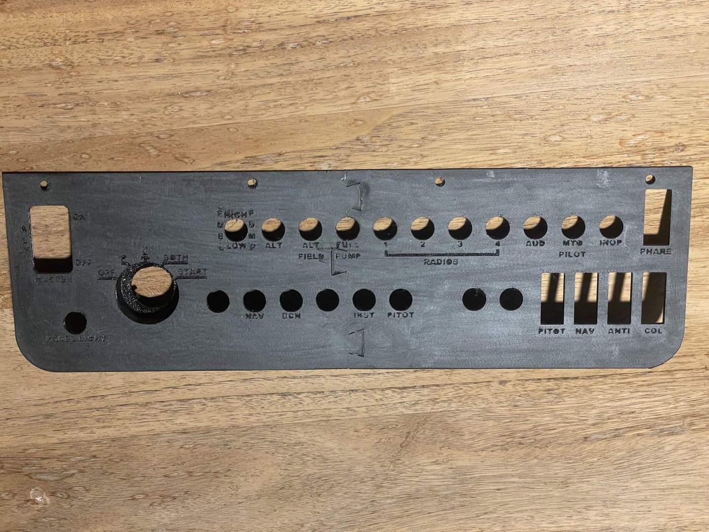 Platine de tableau de bord d'avion imprimée en 3D